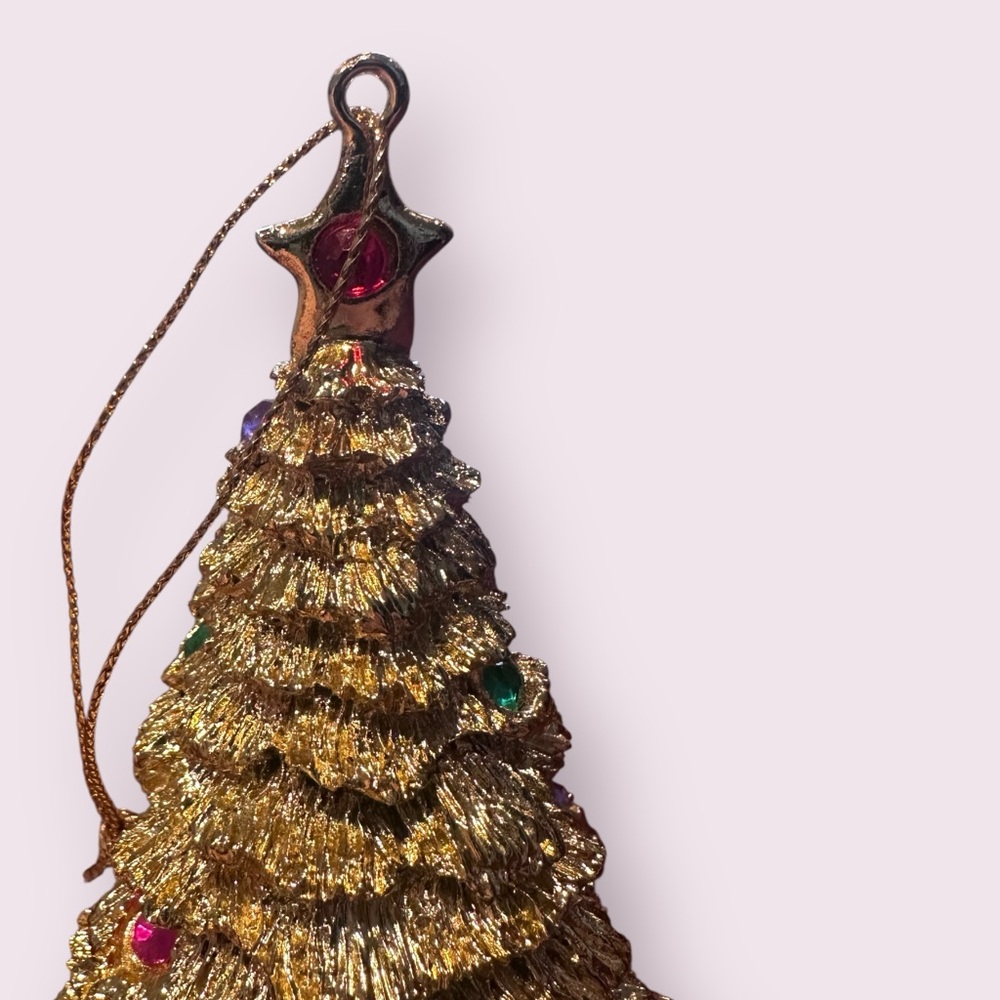 Avon 1996 Gold Tone Textured Christmas Tree Ornament With Rhinestone Accents - Picture 5 of 9